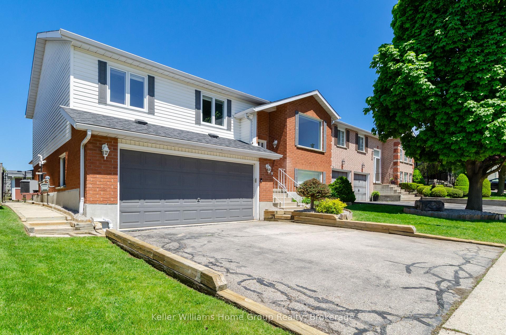 79 Hazelwood Crescent, Cambridge — photo 3 of 5
