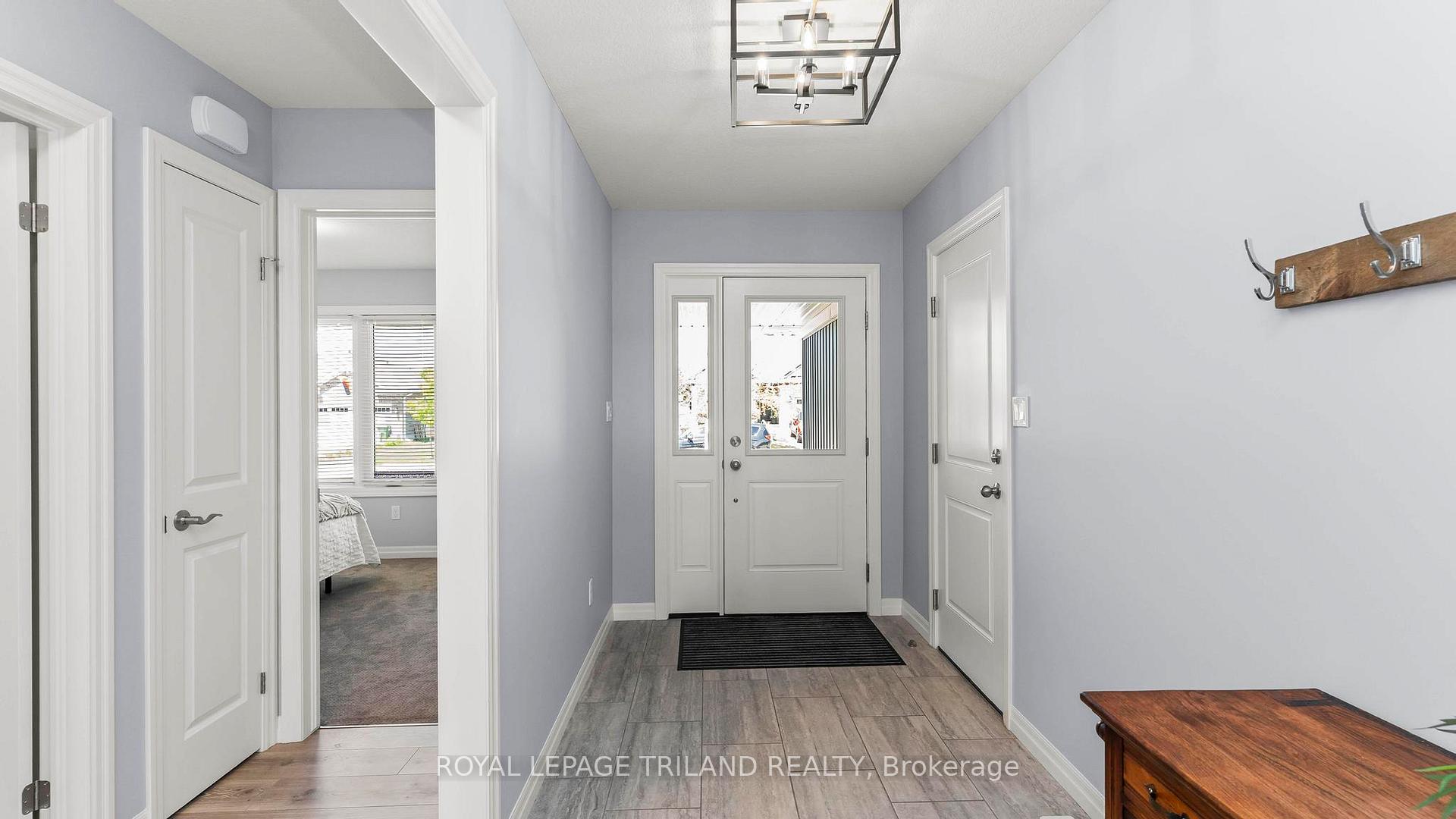 8 MELROSE Court, St. Thomas — photo 4 of 5