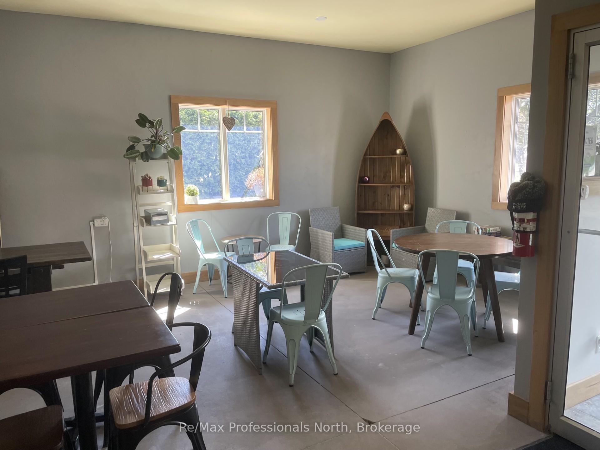 68 West Road 3, Huntsville — photo 2 of 5