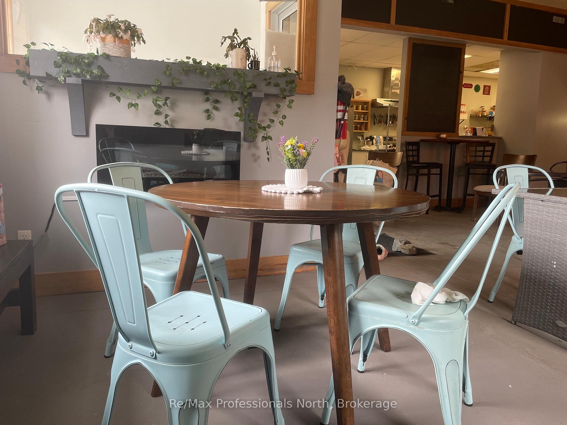 68 West Road 3, Huntsville — photo 3 of 5