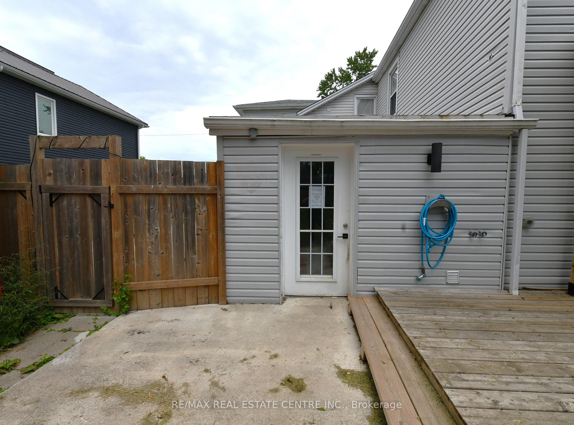 10 MEDA Street, St. Thomas — photo 5 of 5