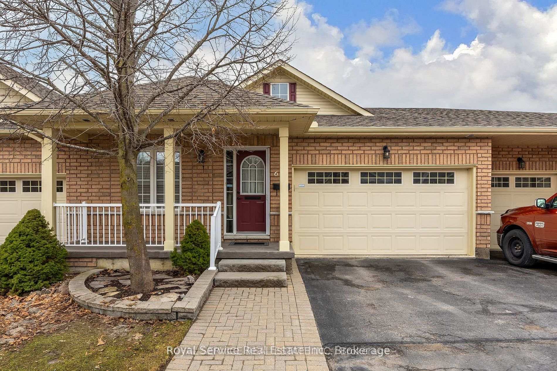 877 Wentworth Street 6, Peterborough, ON K9J 8R7 — Peterborough, Ontario