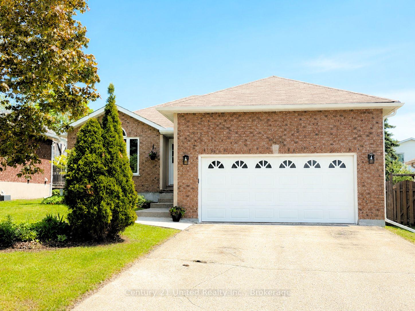 2225 Lorraine Drive, Peterborough, ON K9L 1Y6 — Peterborough, Ontario
