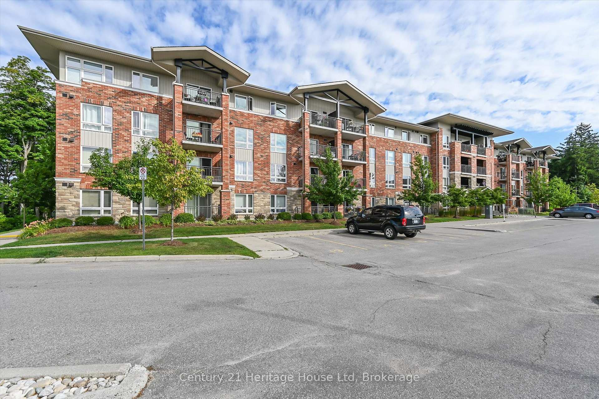 625 St David Street S 407, Centre Wellington, ON N1M 0A8 — Centre Wellington, Ontario