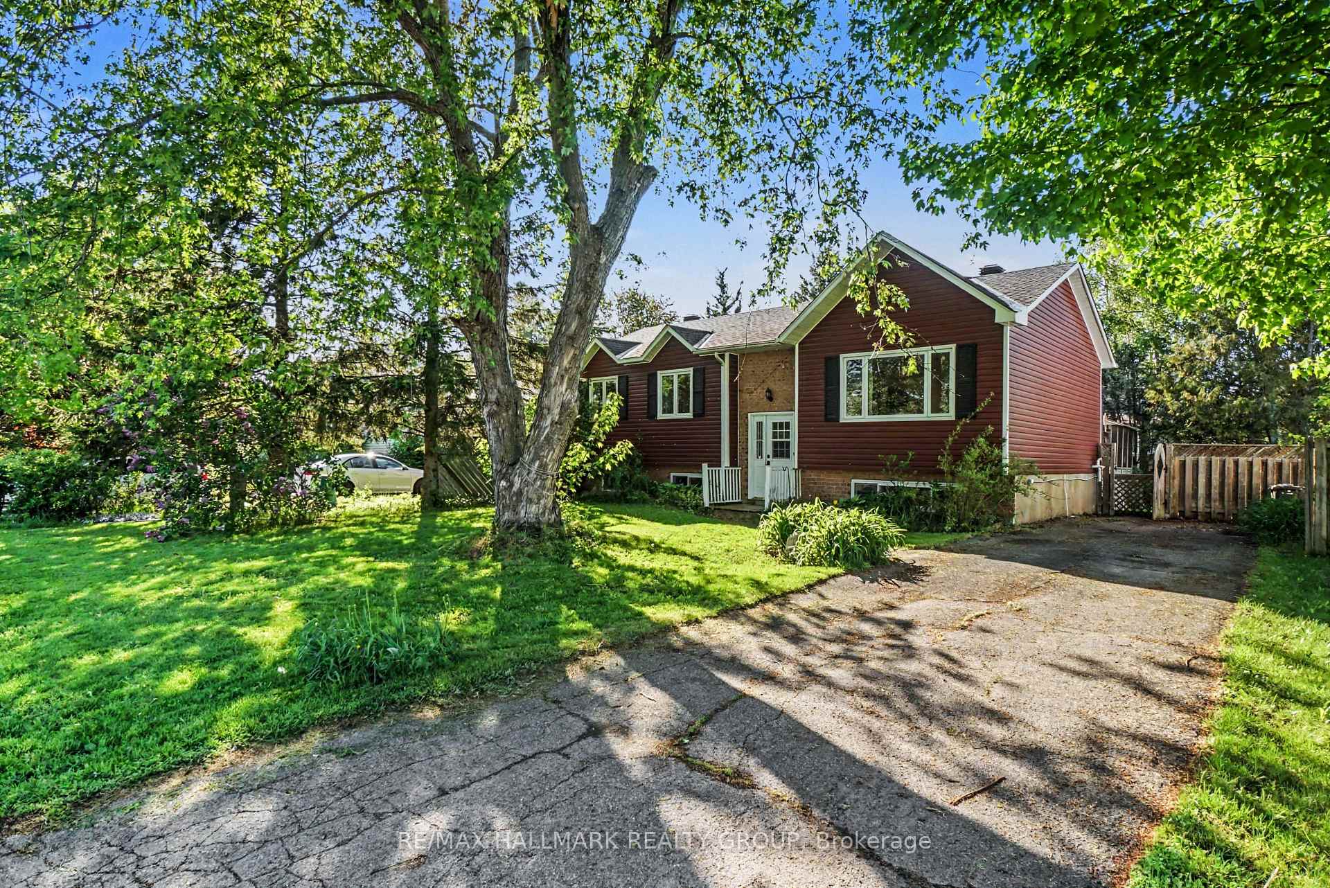 52 Castlebeau Street, Russell — photo 2 of 5