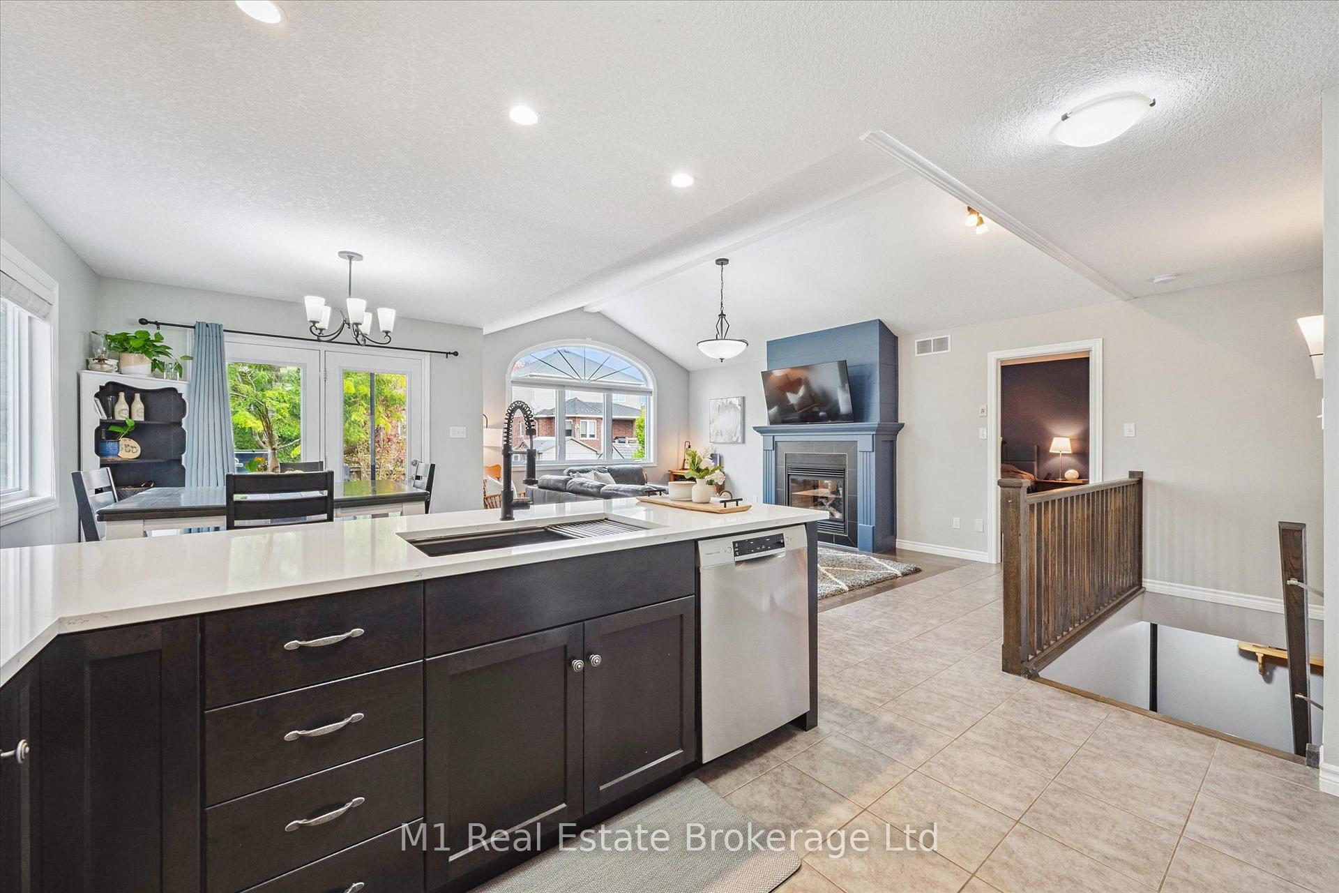 79 Spencer Drive, Centre Wellington — photo 3 of 5