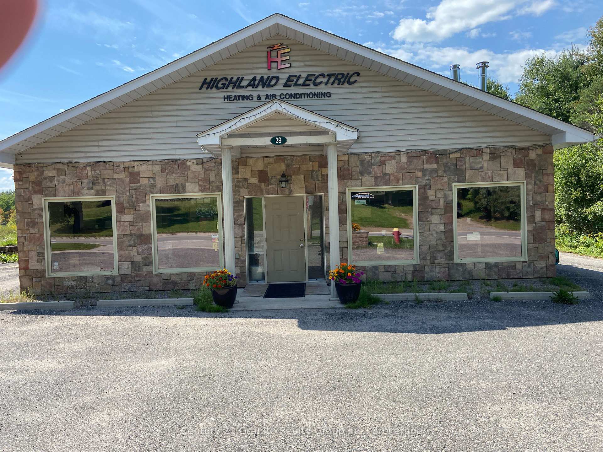 39 BOBCAYGEON Road, Minden Hills, ON K0M 2K0 — Minden Hills, Ontario