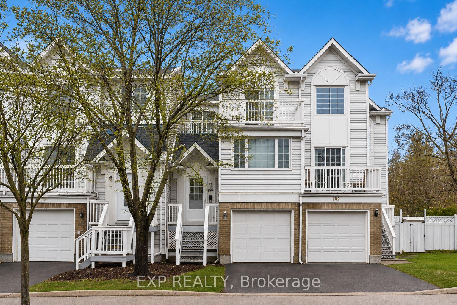 140 Castlegreen Private, Hunt Club - South Keys and Area, ON K1T 3N2 — Hunt Club - South Keys and Area, Ontario