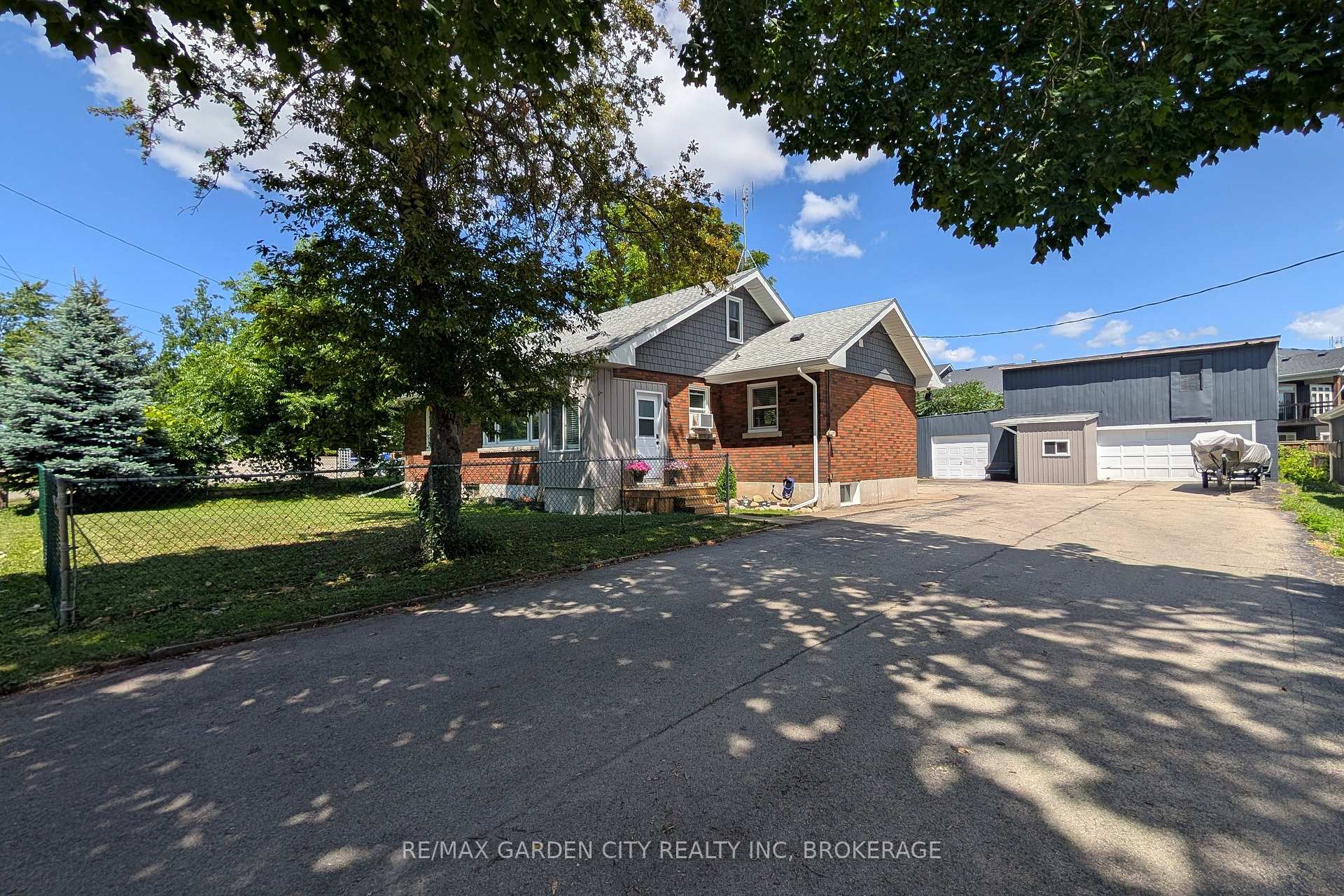 222 Ridgeway Road, Fort Erie, ON L0S 1B0 — Fort Erie, Ontario