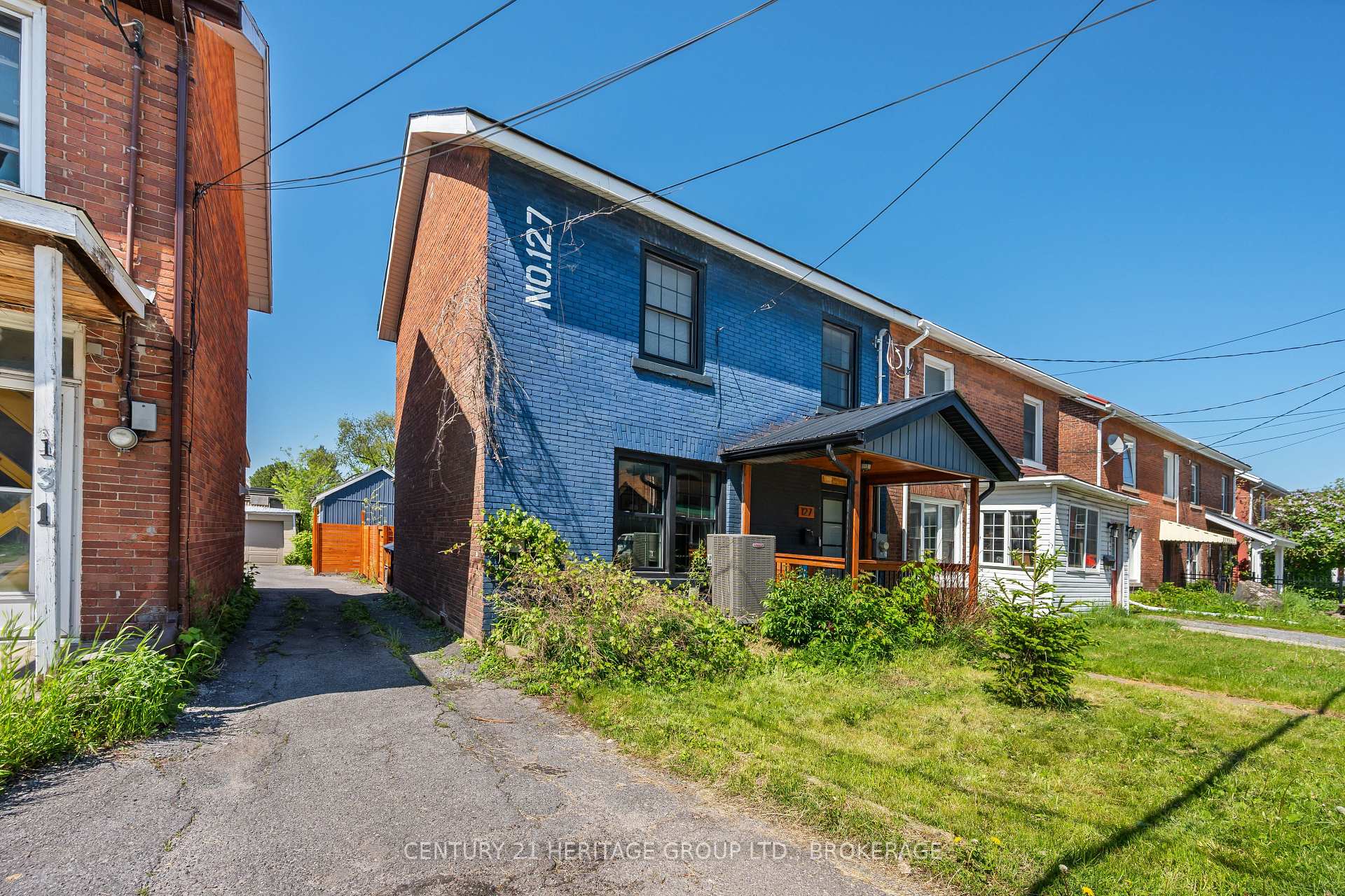 127 Stephen Street N, Kingston — photo 2 of 5