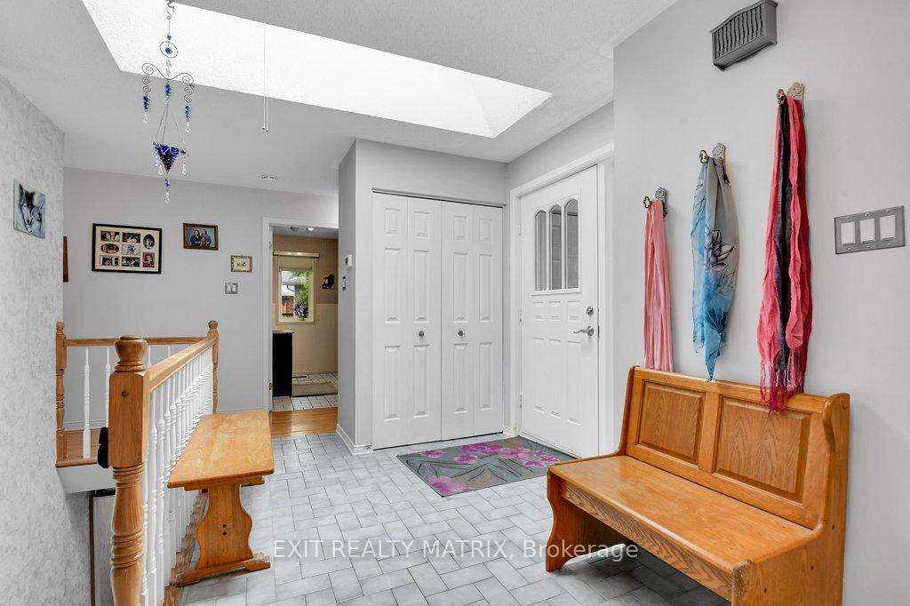 72 Castlebeau Street, Russell — photo 4 of 5