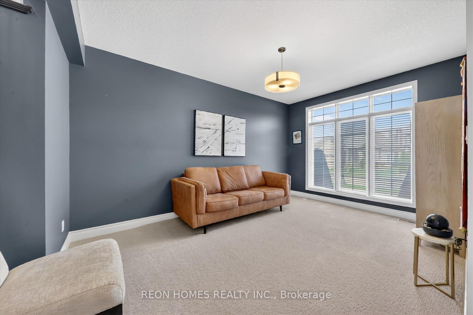 2192 Callingham Drive, London North — photo 4 of 5