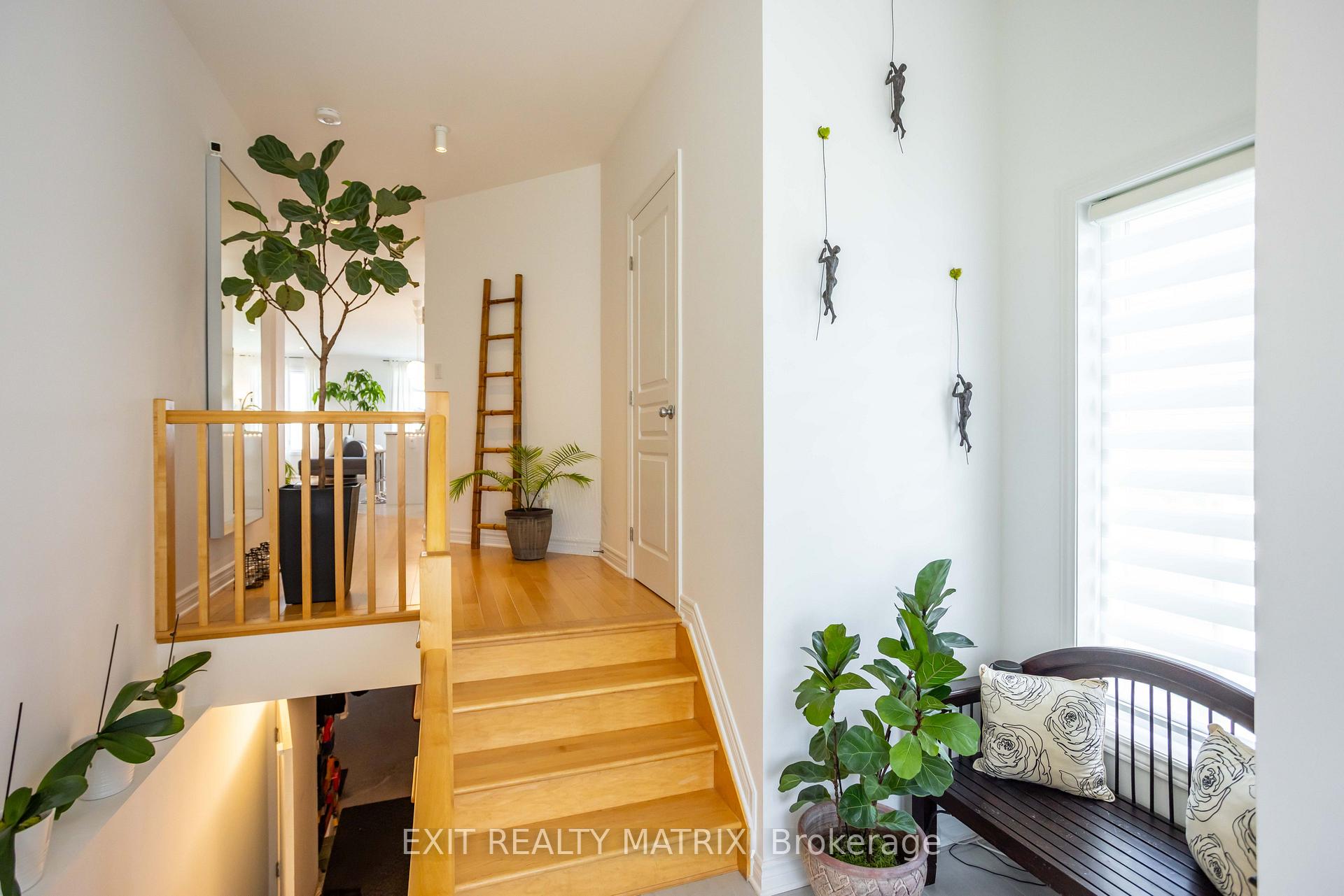 865 Cologne Street, Russell — photo 4 of 5