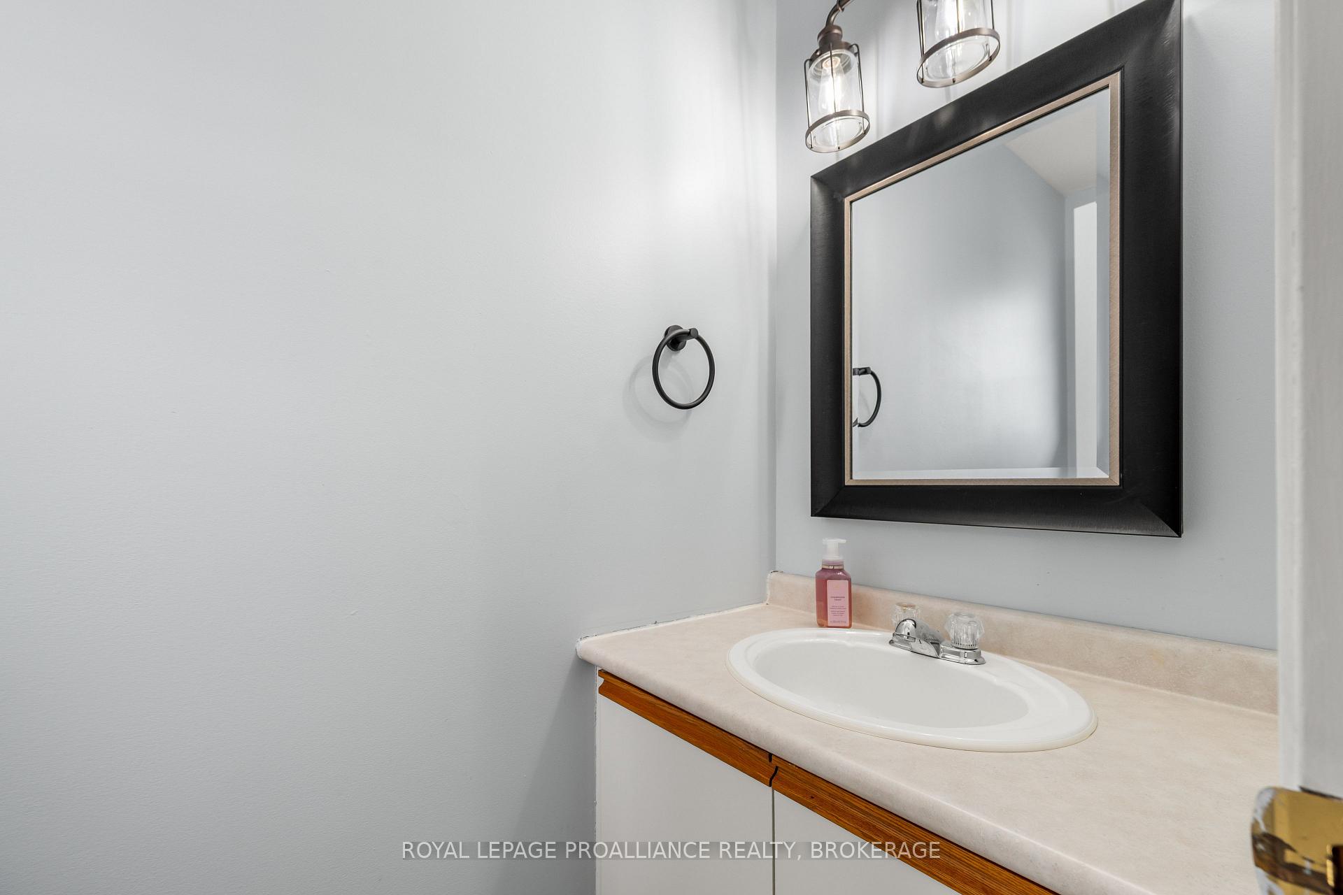 81 Rose Abbey Drive, Kingston — photo 3 of 5