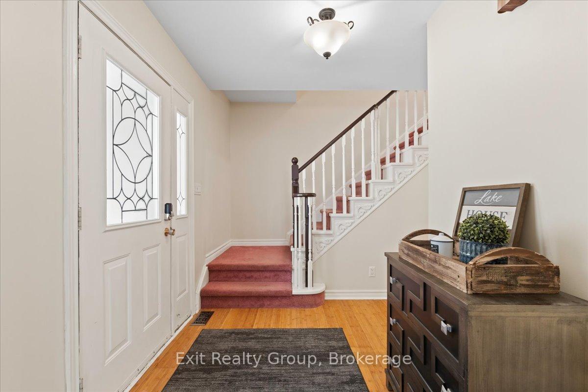 22 Willow Point Road, Brighton — photo 3 of 5