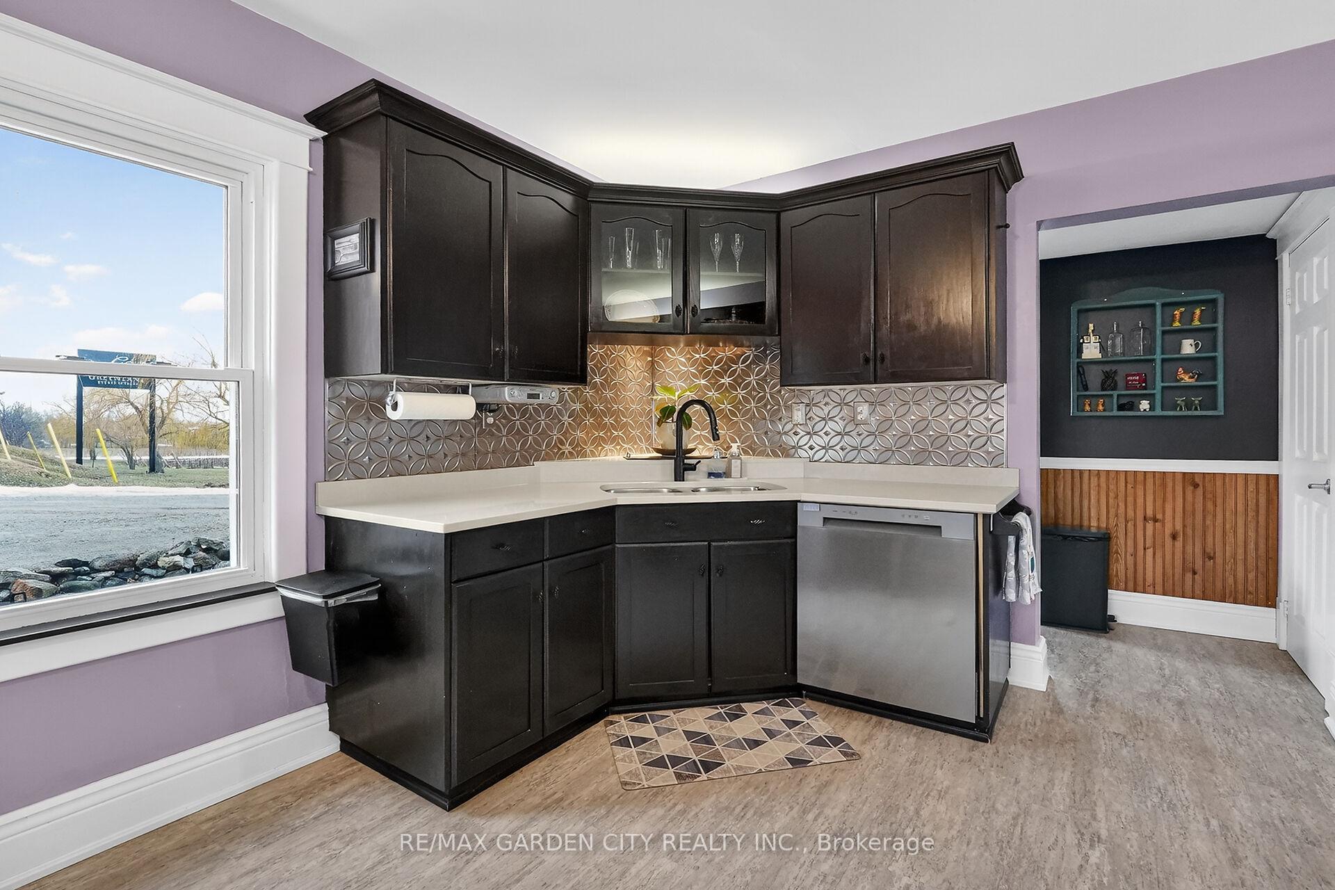 3745 King Street, Lincoln — photo 5 of 5
