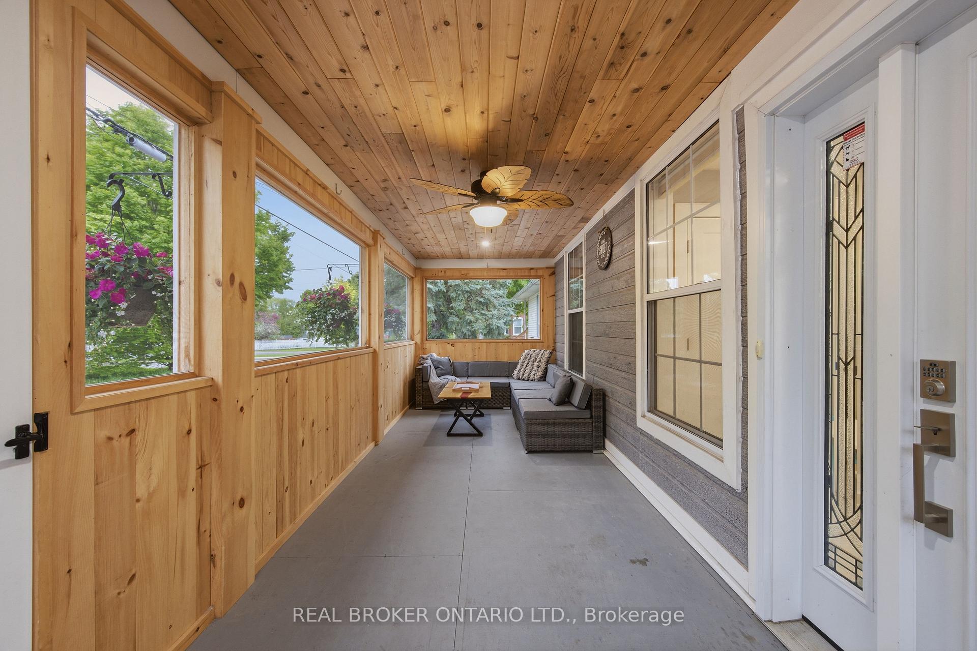 118 Brock Street E, Merrickville-Wolford — photo 4 of 5