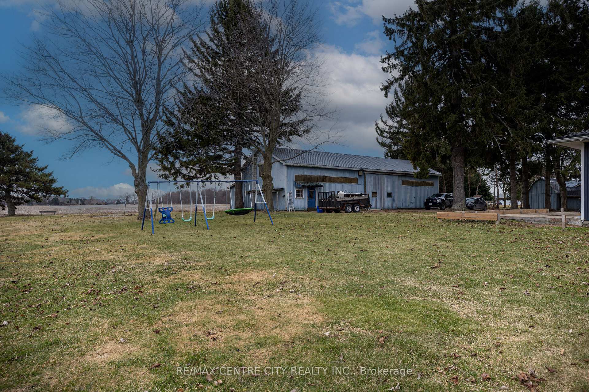 26179 Talbot Line, West Elgin — photo 3 of 5