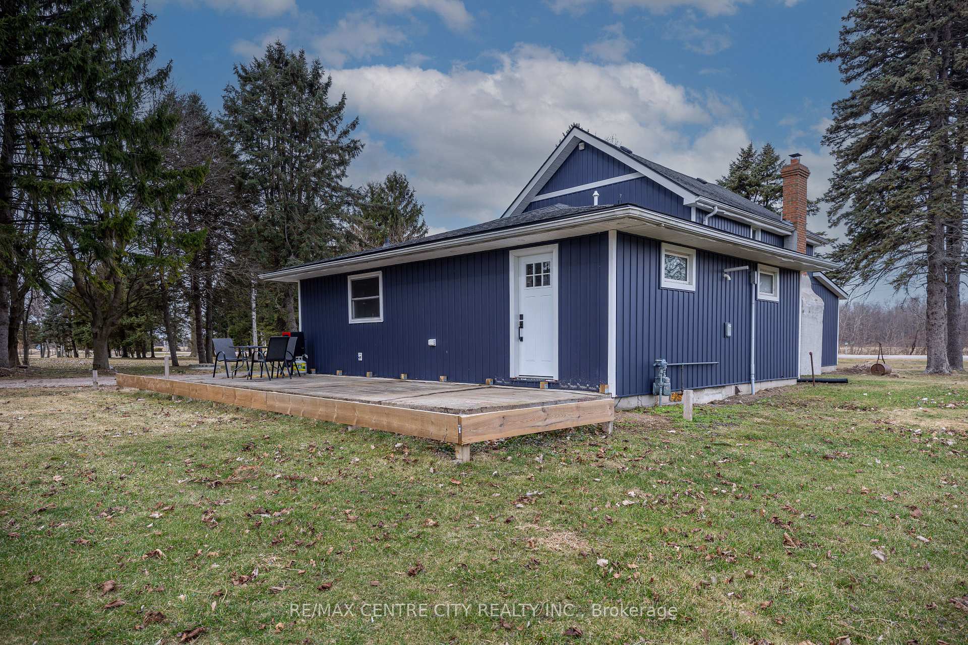 26179 Talbot Line, West Elgin — photo 4 of 5