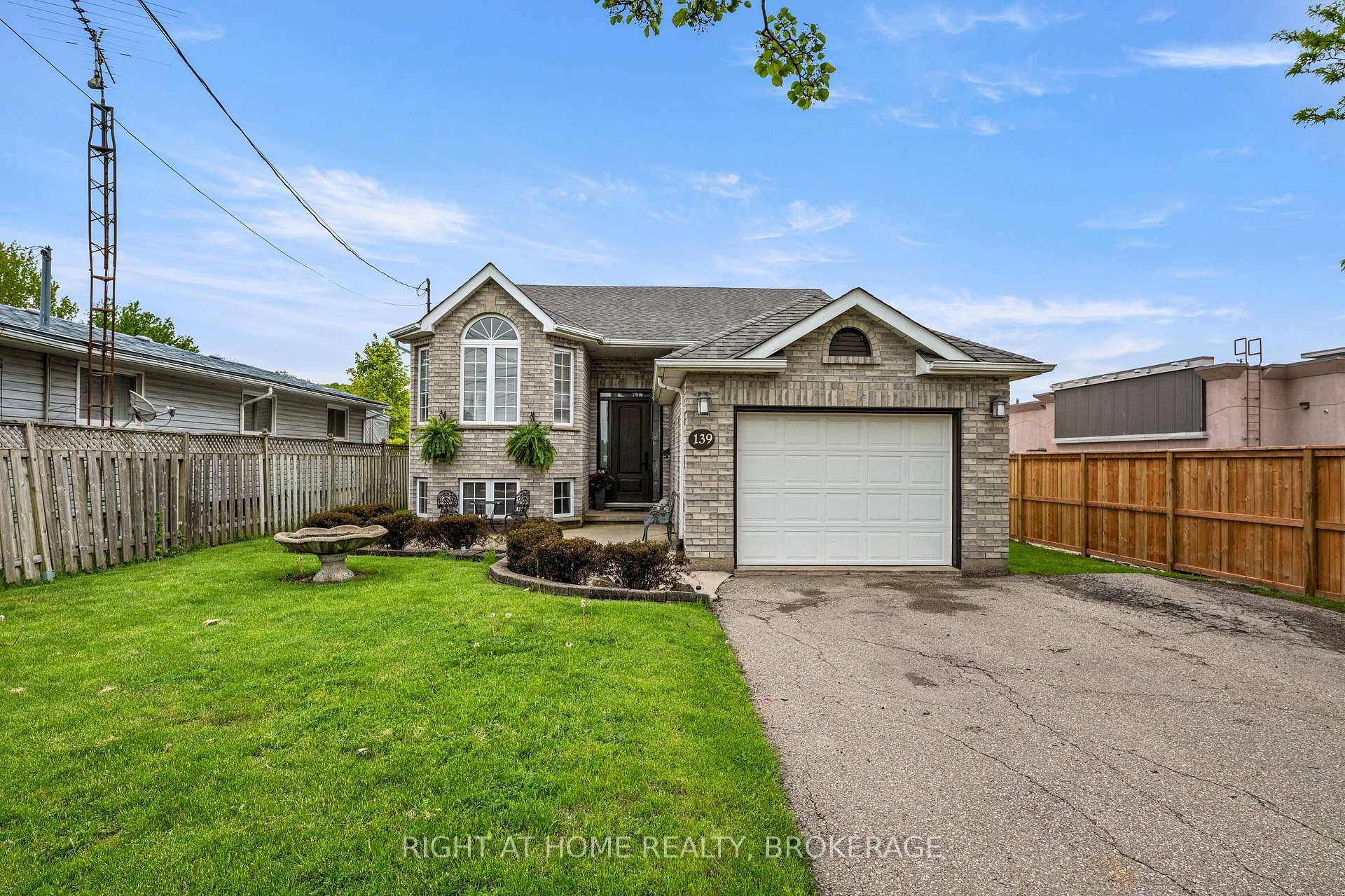 139 Quaker Road, Welland, ON L3C 3G3 — Welland, Ontario