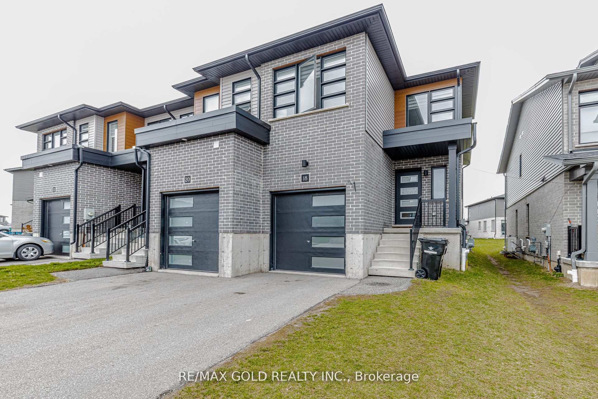 18 Wilkinson Avenue, Cambridge — photo 3 of 5