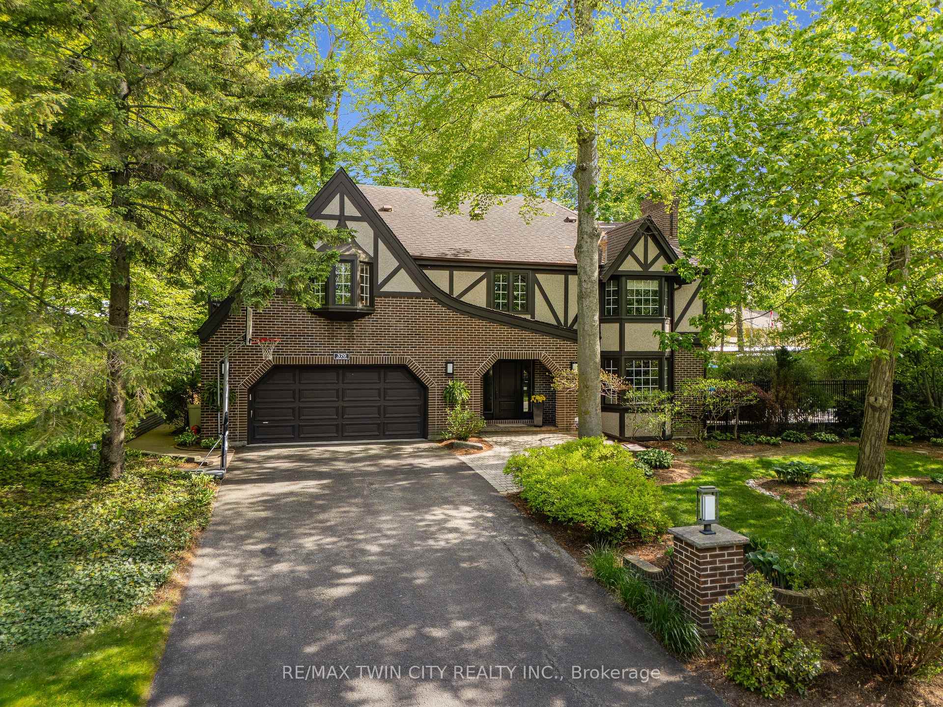 370 Green Acres Drive, Waterloo — photo 5 of 5