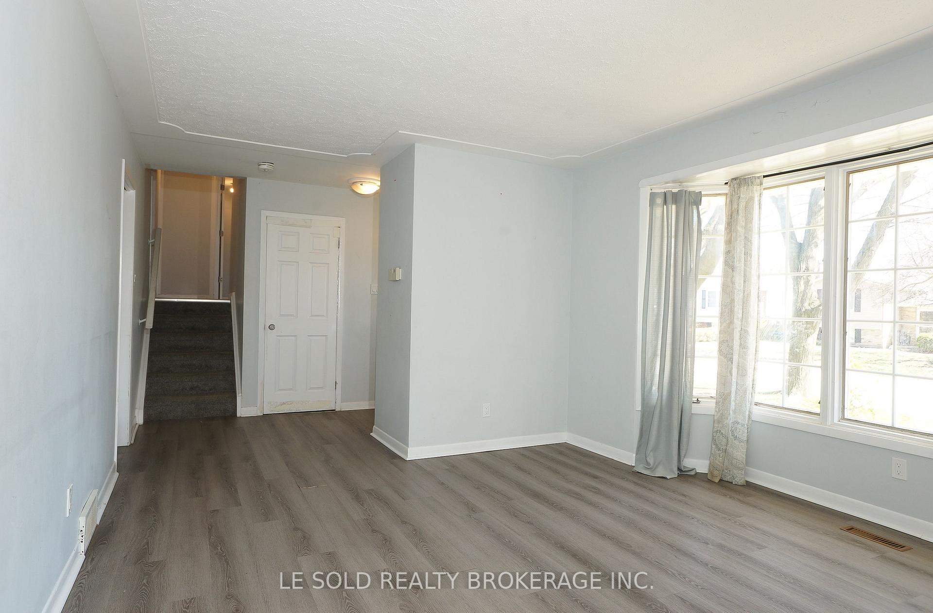 1653 Milestone Road Upper Unit, London North — photo 5 of 5