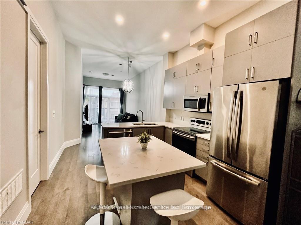 85A Morrell Street 204, Brantford — photo 2 of 5