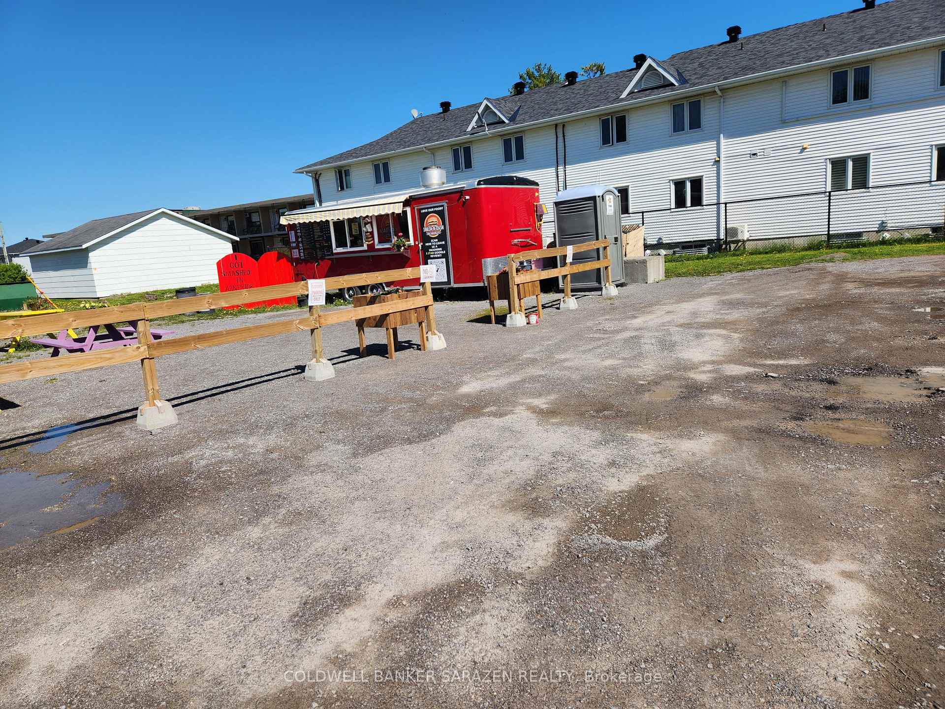 182 Daniel Street S, Arnprior — photo 4 of 5