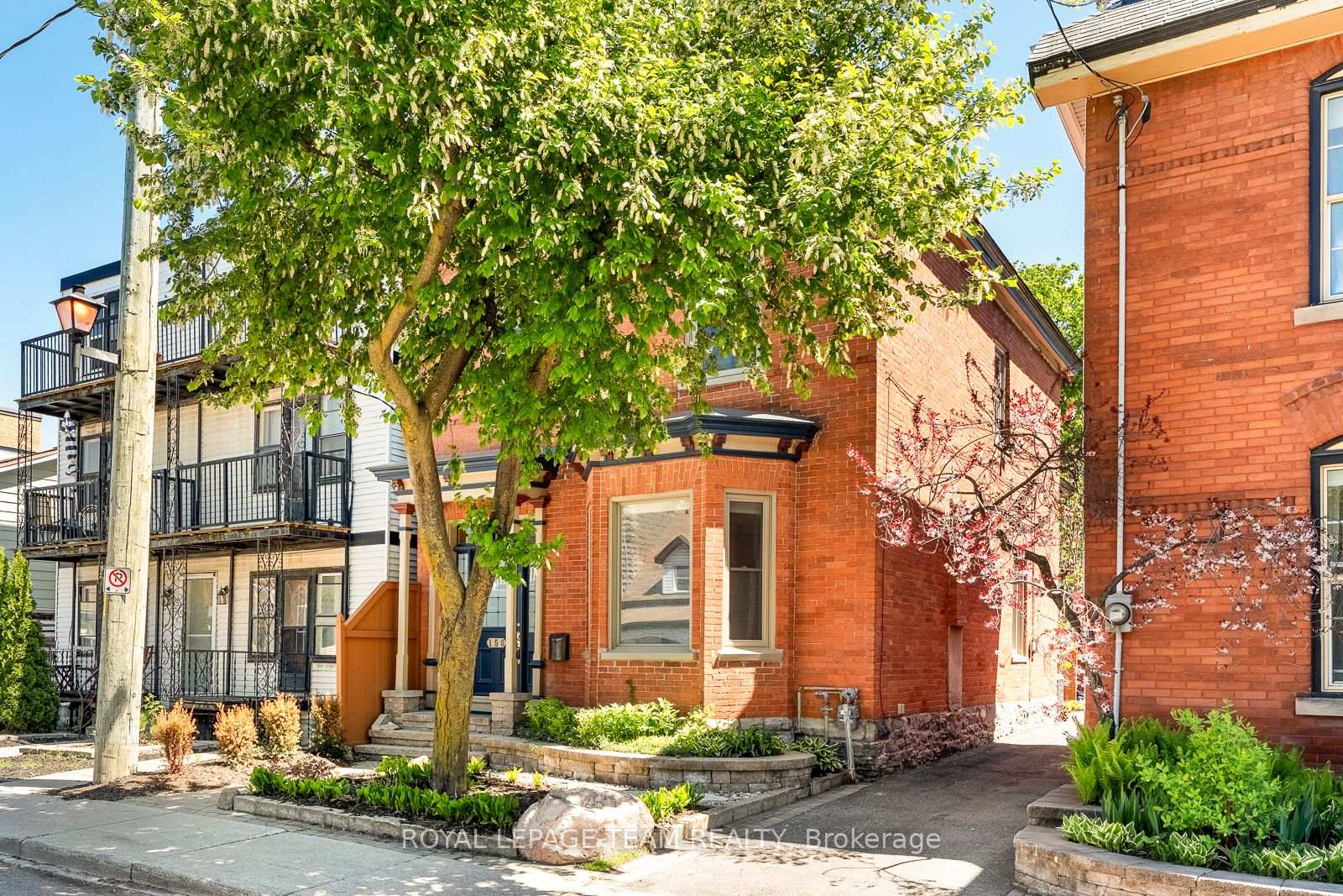 150 GUIGUES Avenue, Lower Town - Sandy Hill, ON K1N 5H9 — Lower Town - Sandy Hill, Ontario