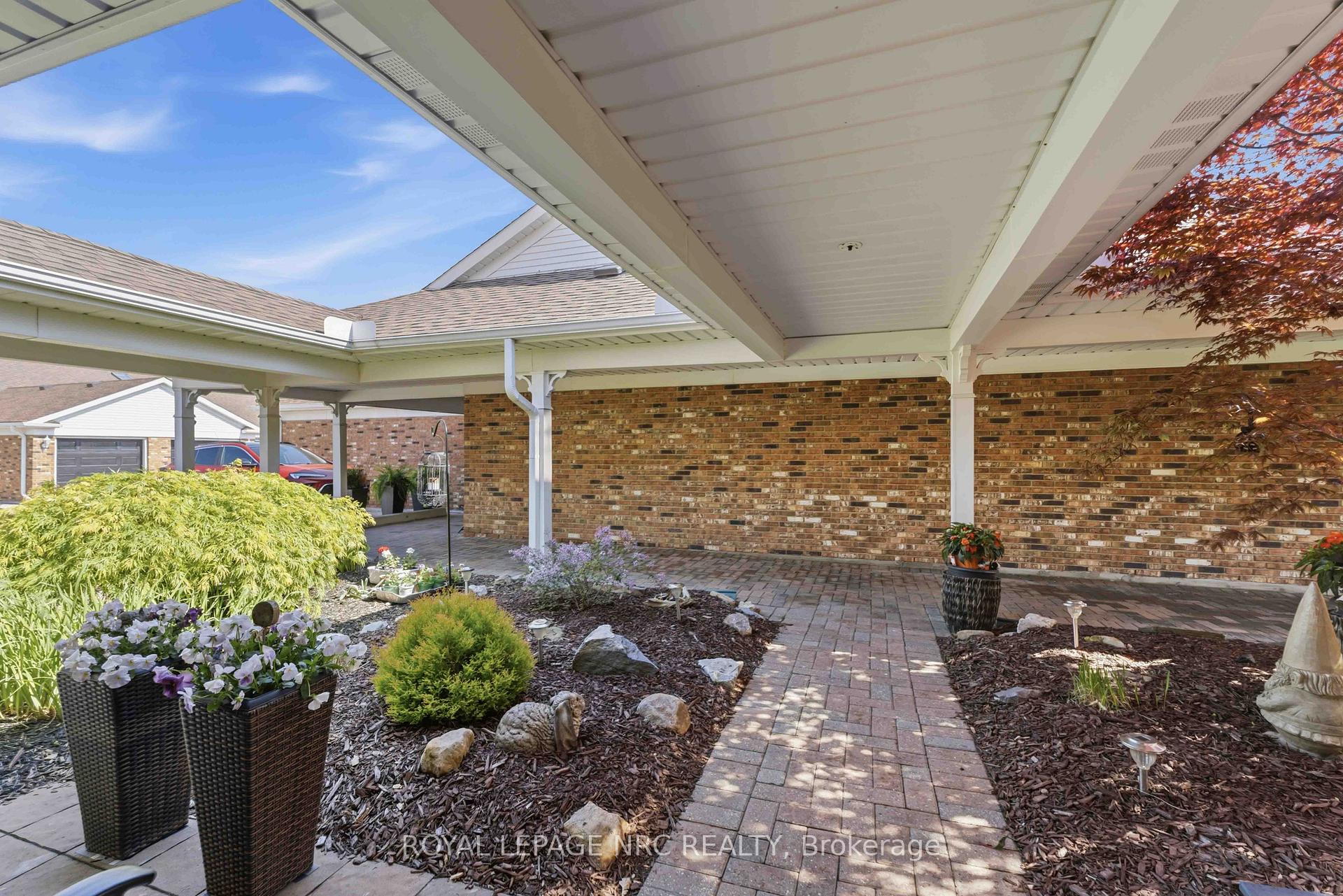 4120 Apple Blossom Lane 14, Lincoln — photo 2 of 5