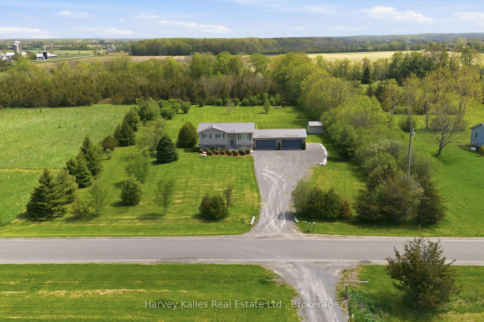 289 Kings Road, Prince Edward County — photo 2 of 5