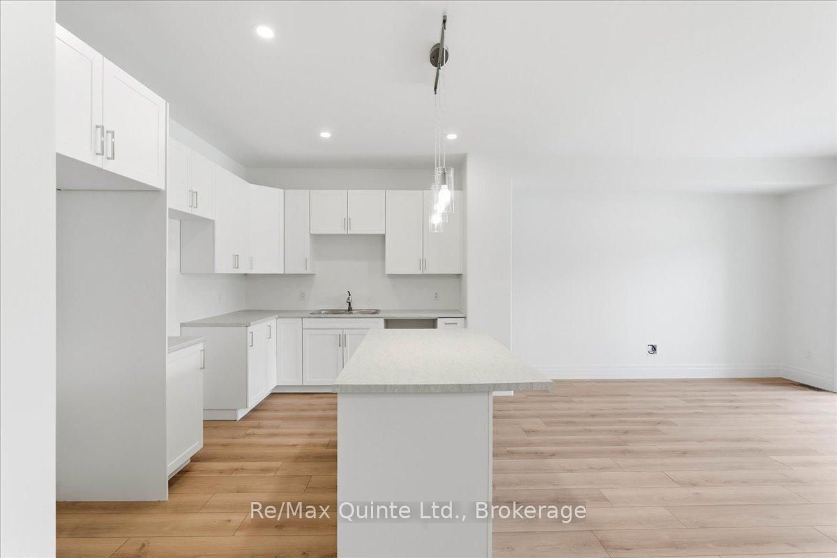 101 Buchanan Avenue, Prince Edward County — photo 4 of 5