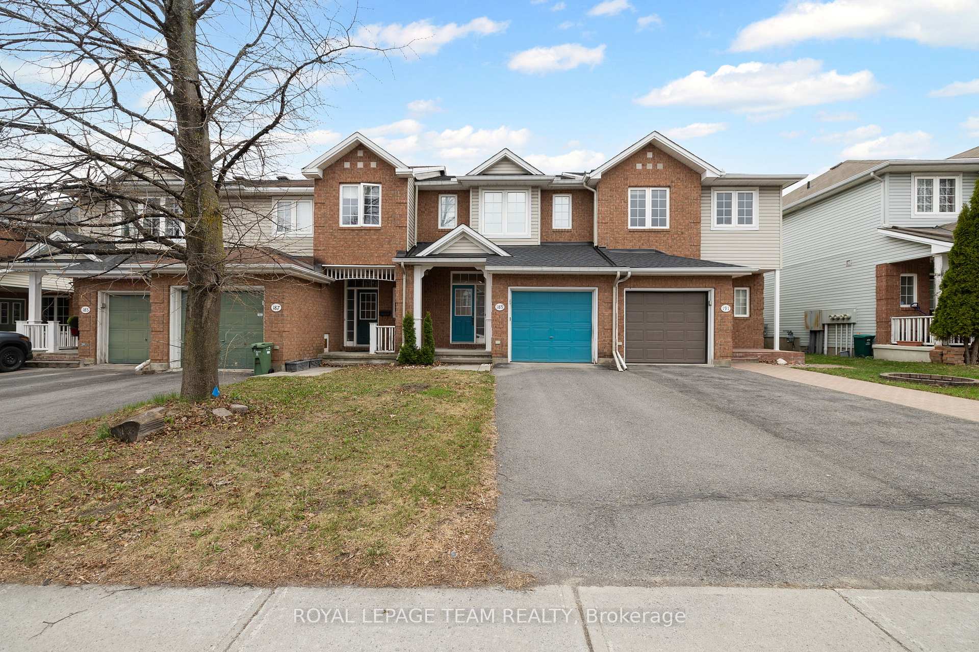 189 Gray Crescent, Kanata, ON K2K 3L8 — Kanata, Ontario