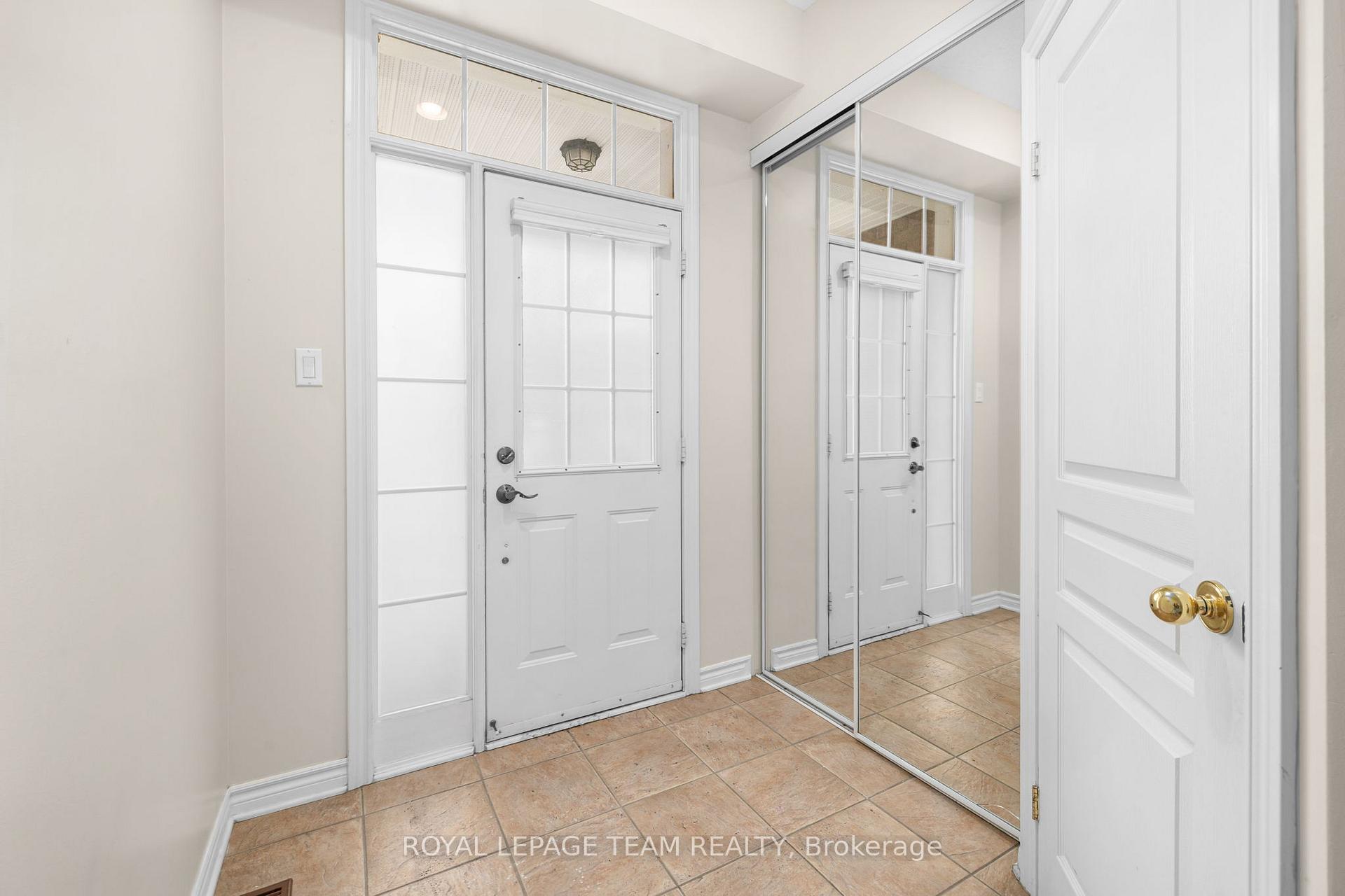 189 Gray Crescent, Kanata — photo 4 of 5