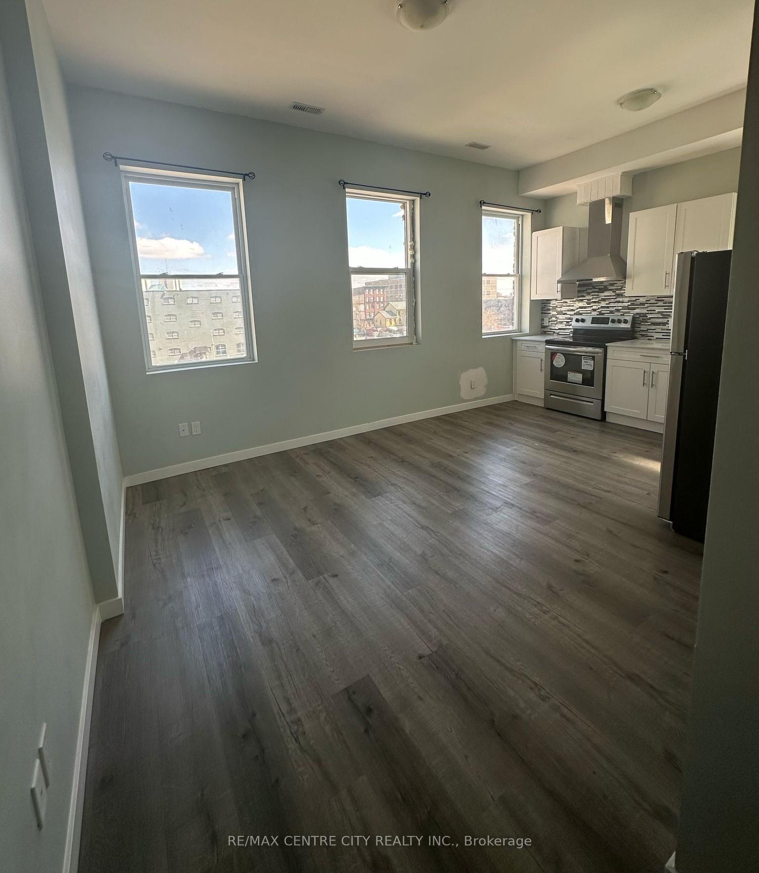 362 Richmond Street 8, London East, ON N6A 3C3 — London East, Ontario