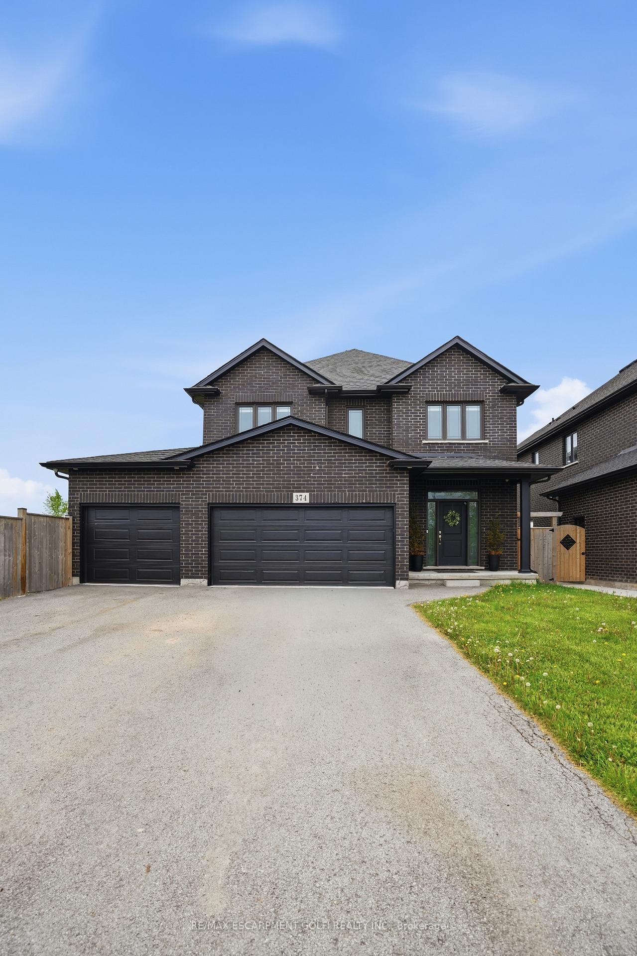 374 Viger Drive S, Welland, ON L3B 0E2 — Welland, Ontario
