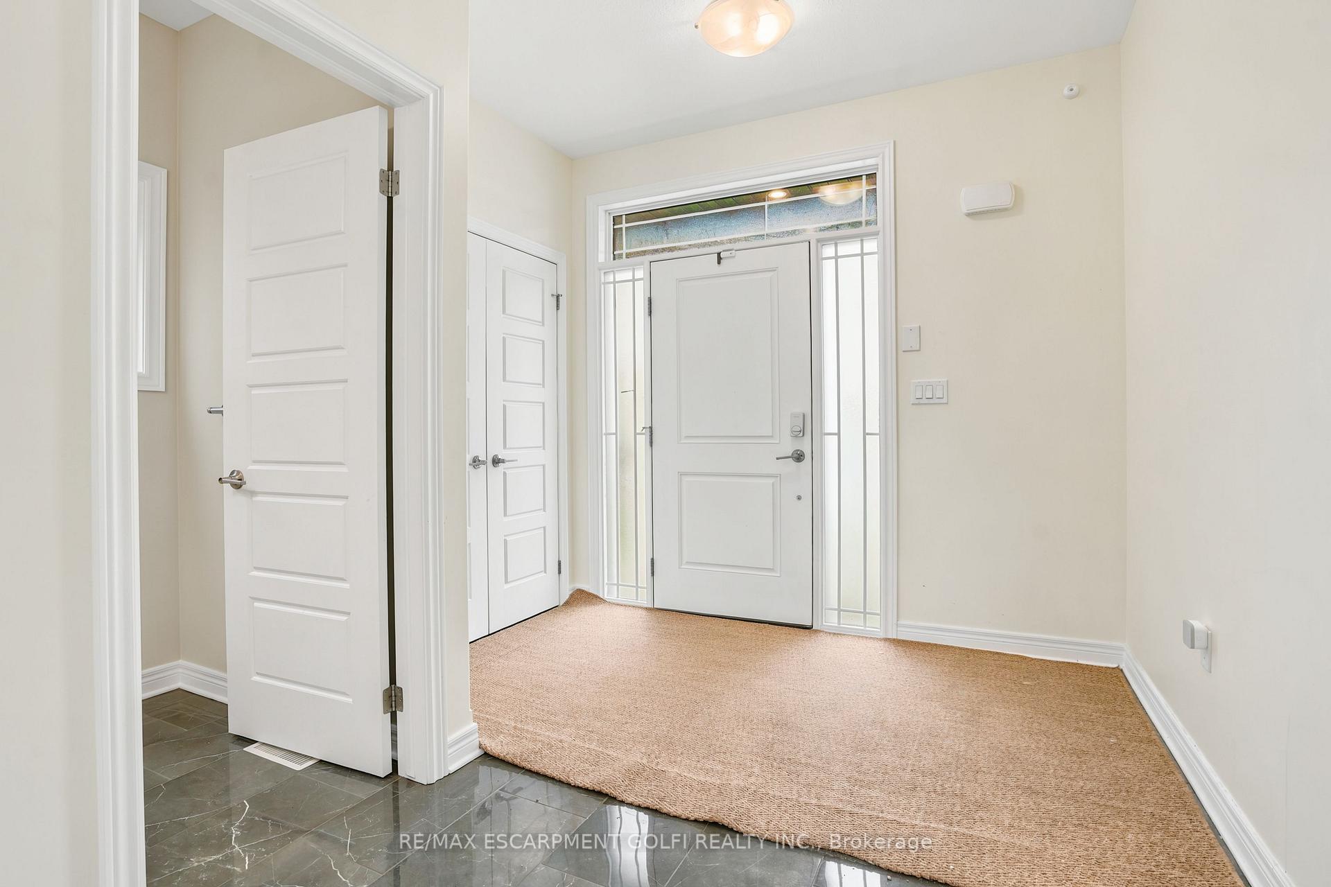 374 Viger Drive S, Welland — photo 3 of 5