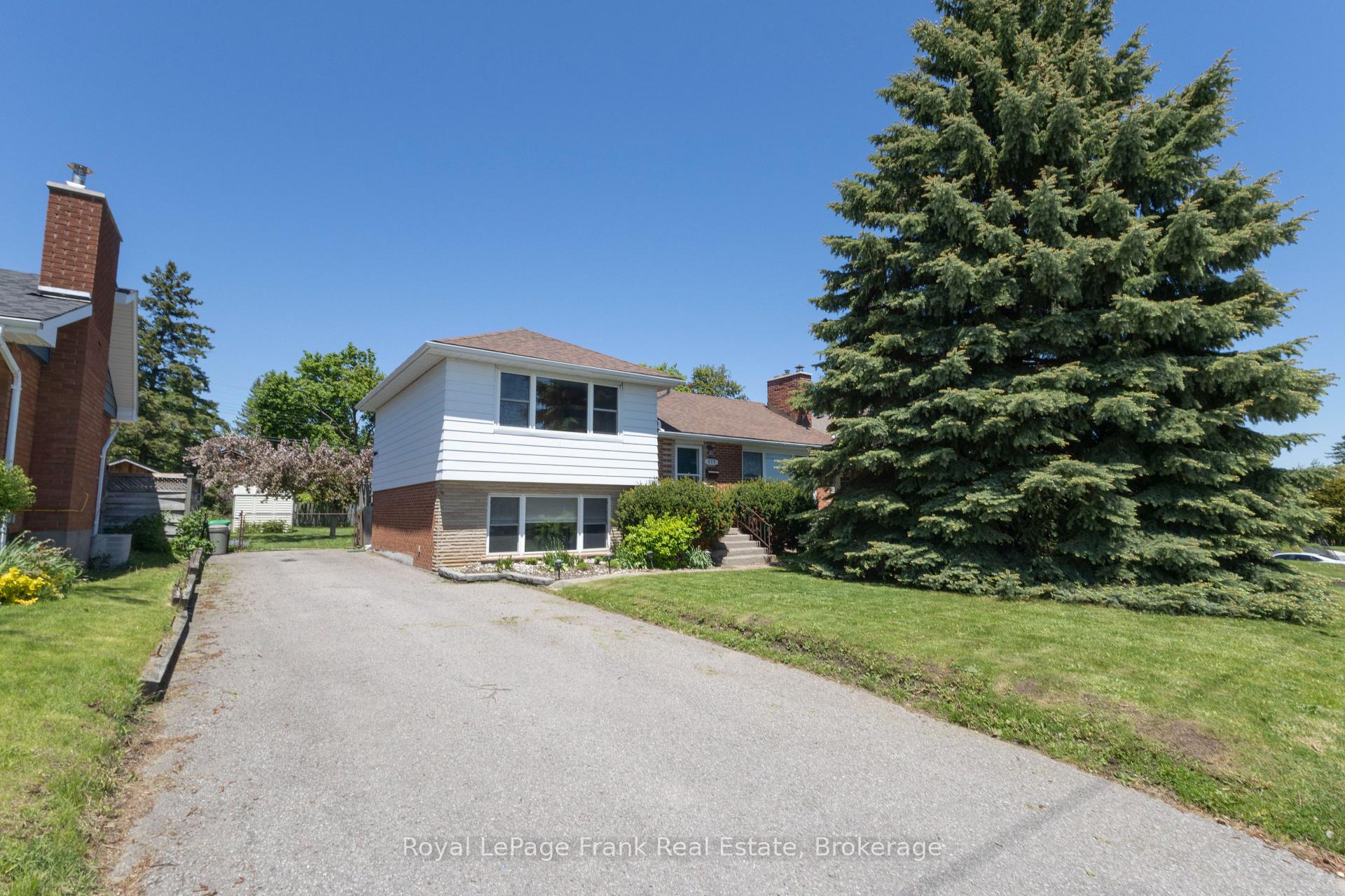 872 Weller Street, Peterborough, ON K9J 4X8 — Peterborough, Ontario