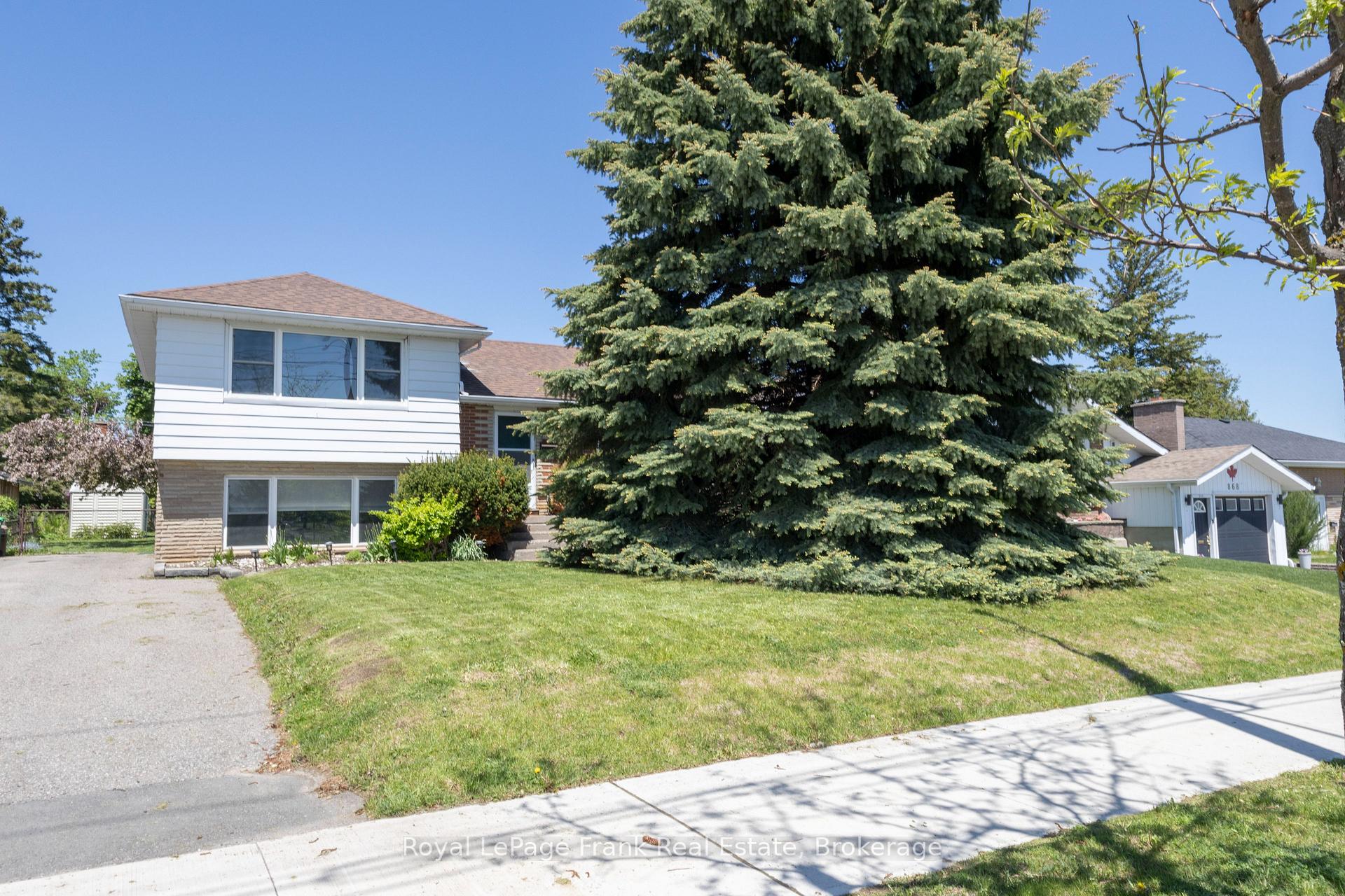 872 Weller Street, Peterborough — photo 4 of 5