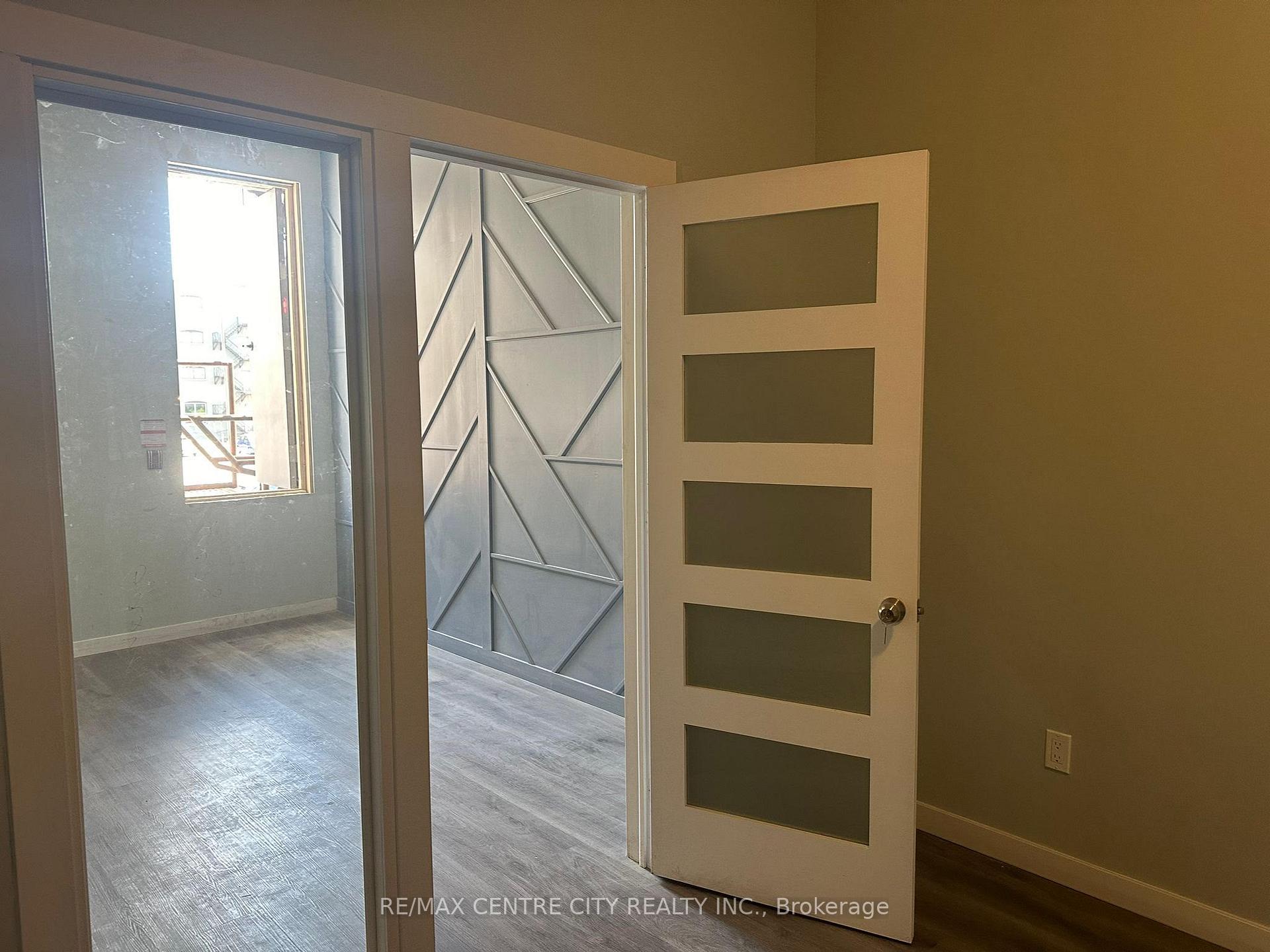 362 Richmond Street 2, London East — photo 4 of 5