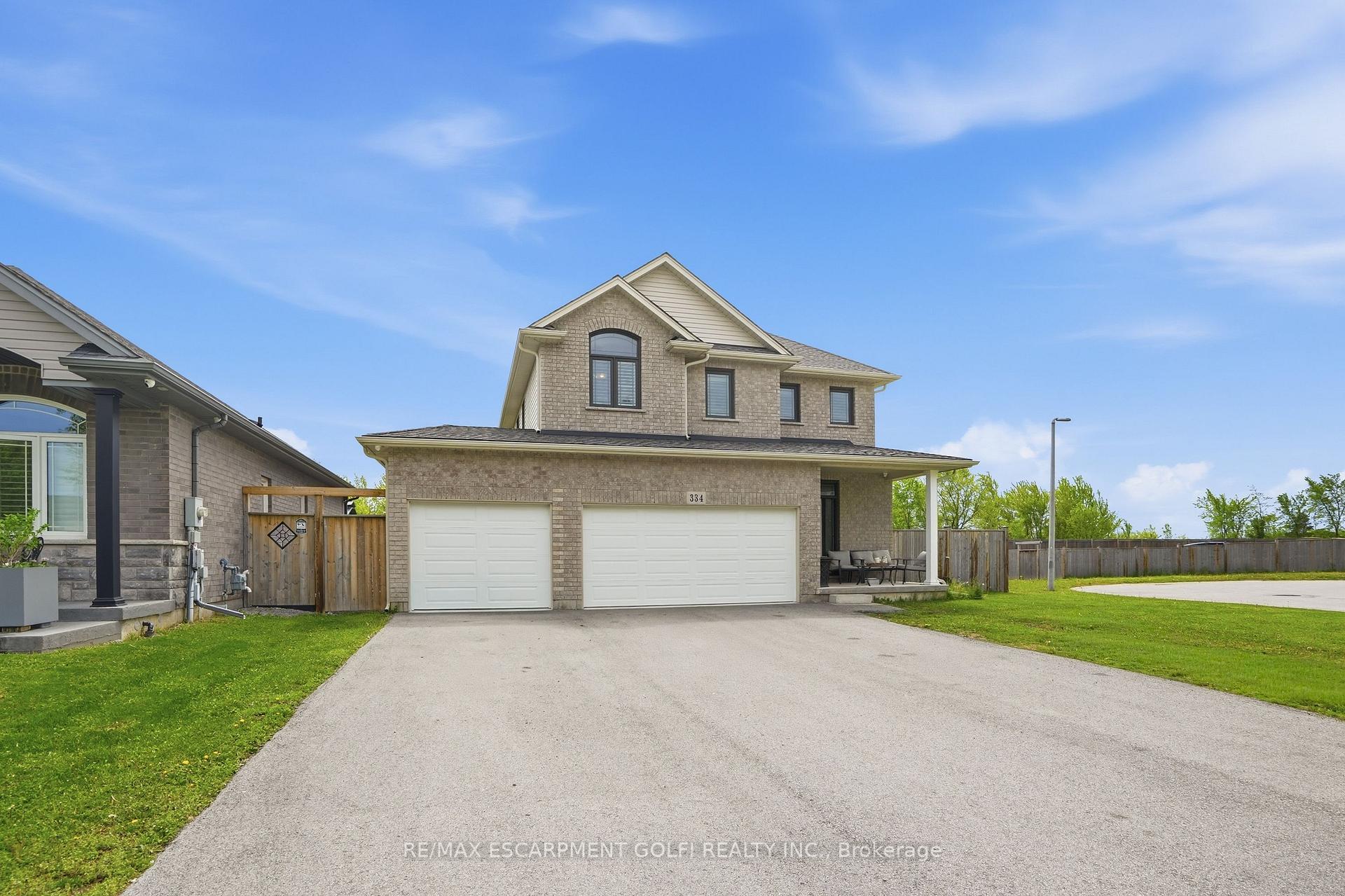 334 Viger Drive W, Welland — photo 3 of 5