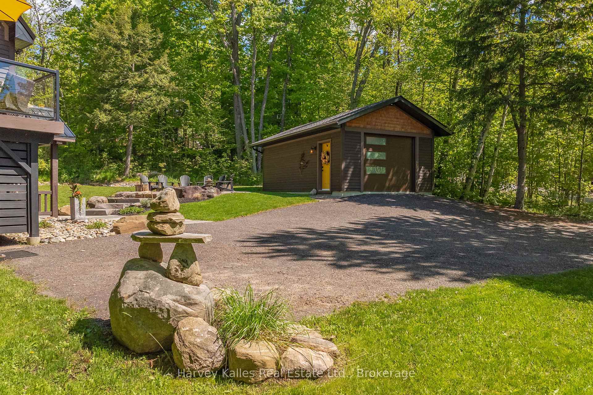 157 Chalet Crescent, Huntsville — photo 3 of 5