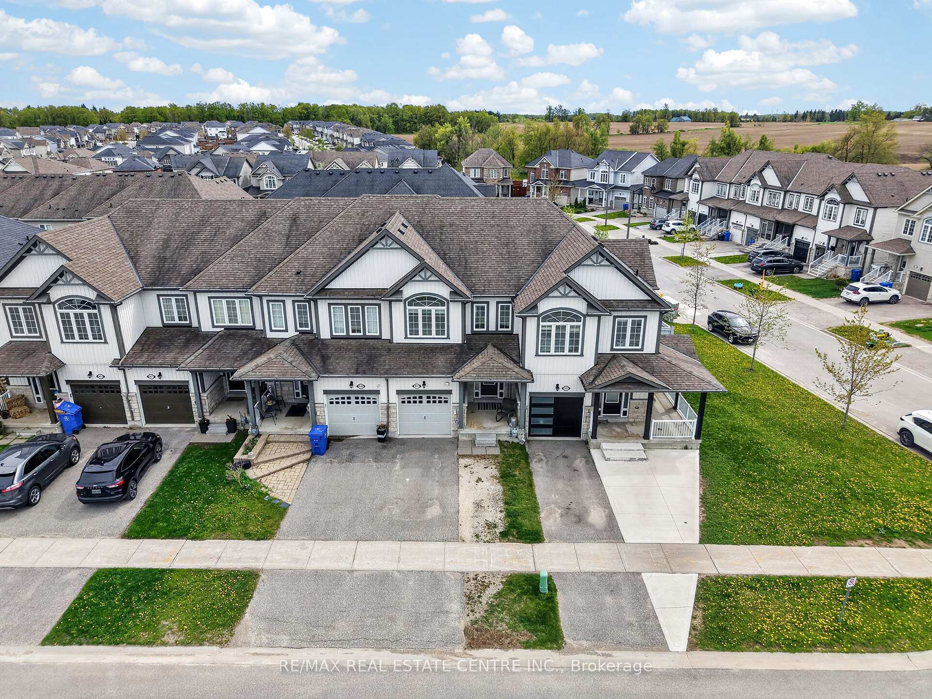 941 Cook Crescent, Shelburne — photo 2 of 5