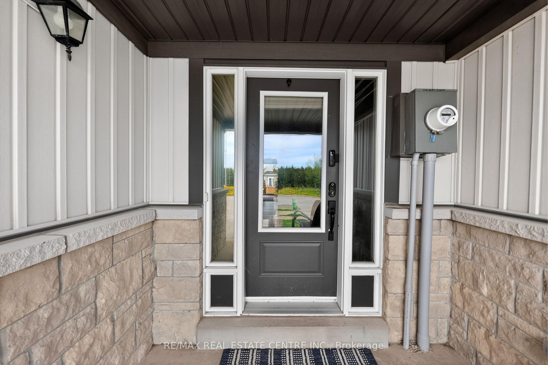 941 Cook Crescent, Shelburne — photo 3 of 5