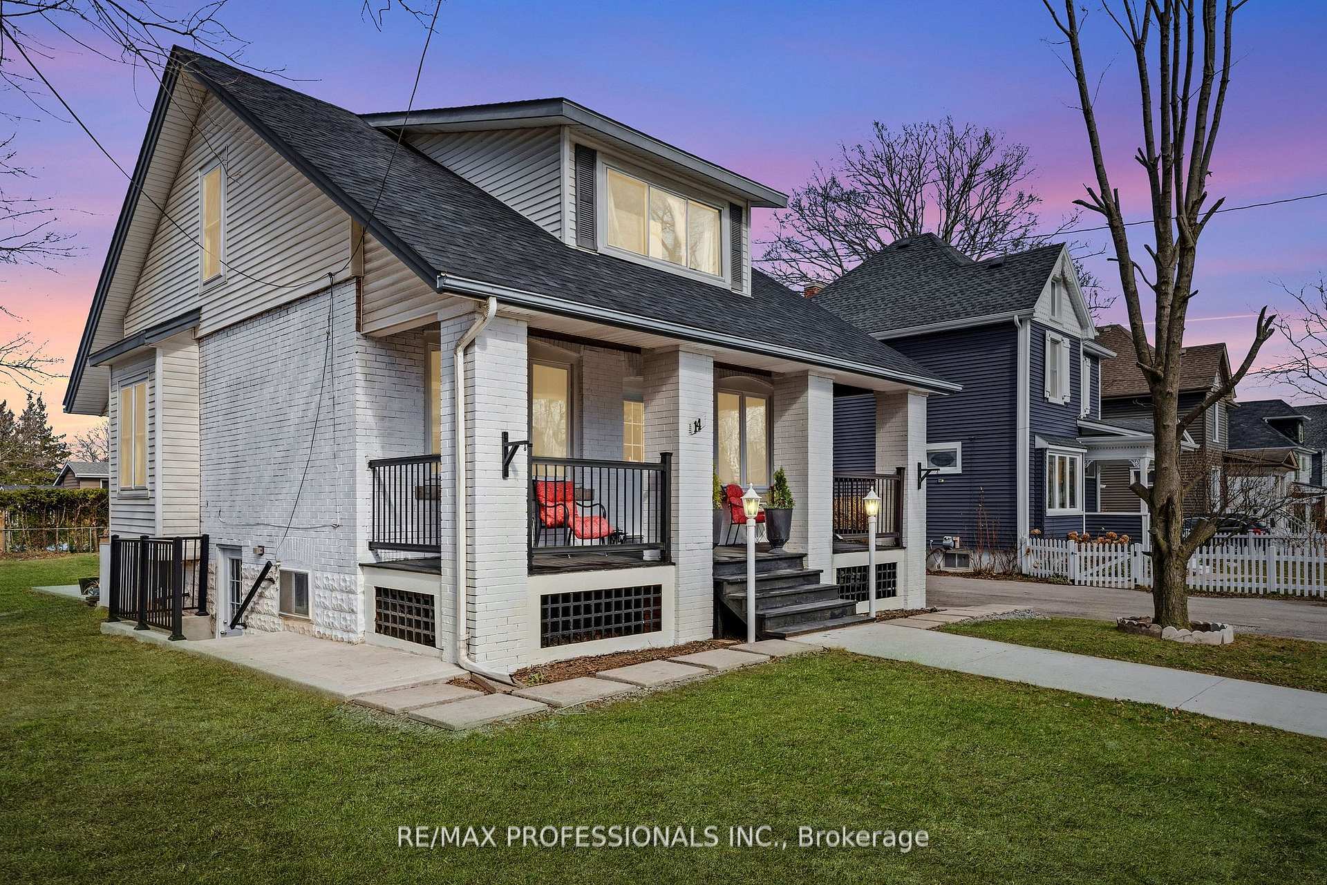 14 Kidd Avenue, Grimsby, ON L3M 3S3 — Grimsby, Ontario