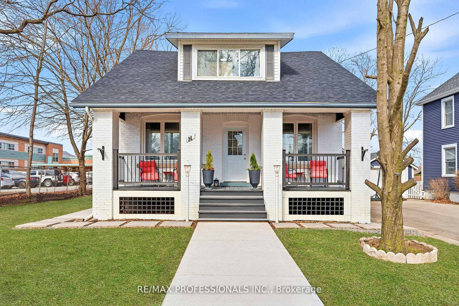 14 Kidd Avenue, Grimsby — photo 3 of 5