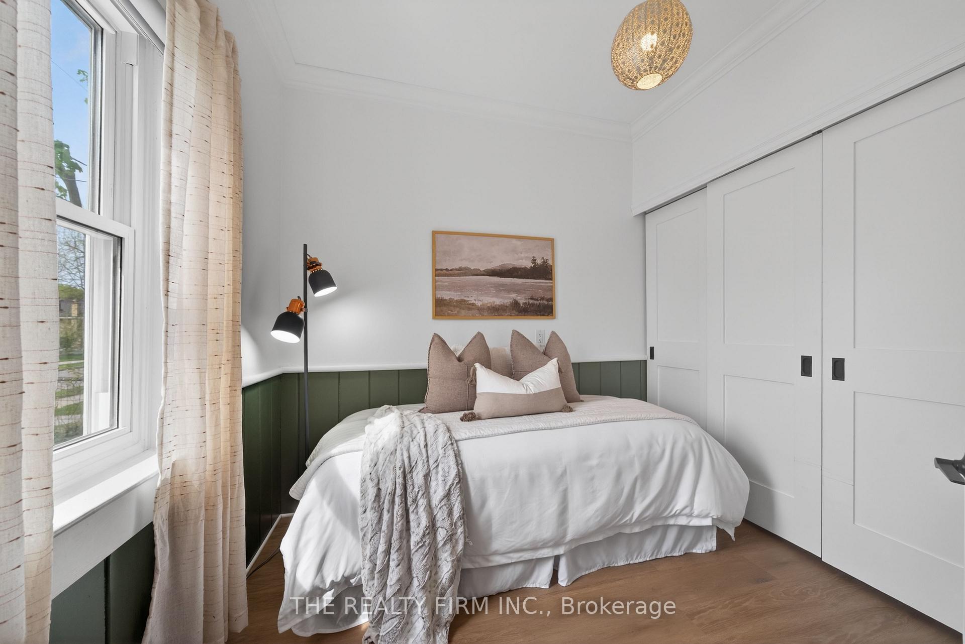 672 Elias Street, London East — photo 5 of 5