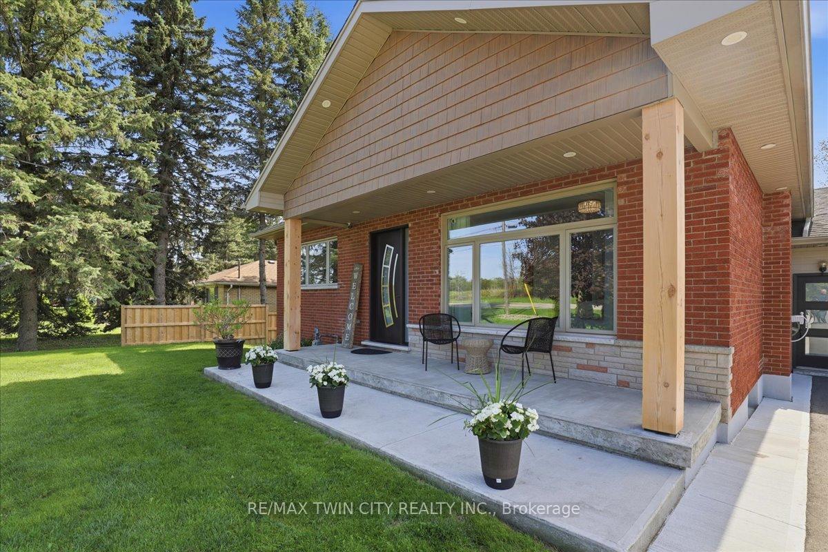 1438 Mannheim Road, Wilmot — photo 3 of 5