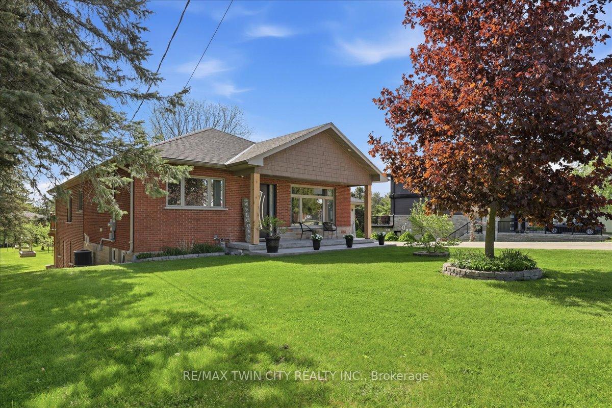 1438 Mannheim Road, Wilmot — photo 4 of 5